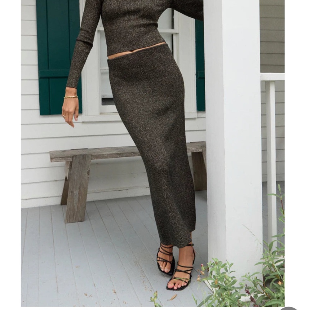 Gilli Shimmering Black Bronze Skirt NWT